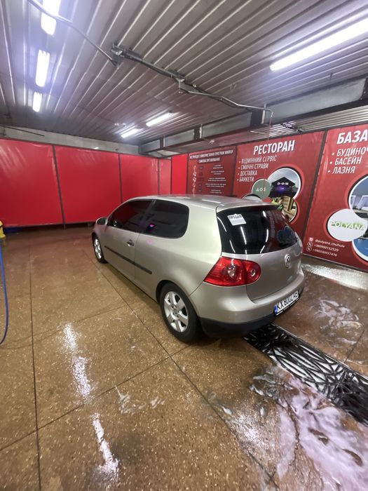 Гольф 5  1.4 бенз