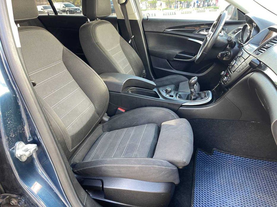 Opel Insignia 2.0 дизель в розтермінування від 8000 грн/м
