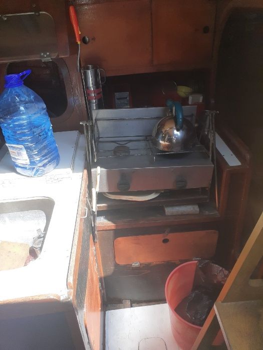 продам вітрильну / парусную яхту