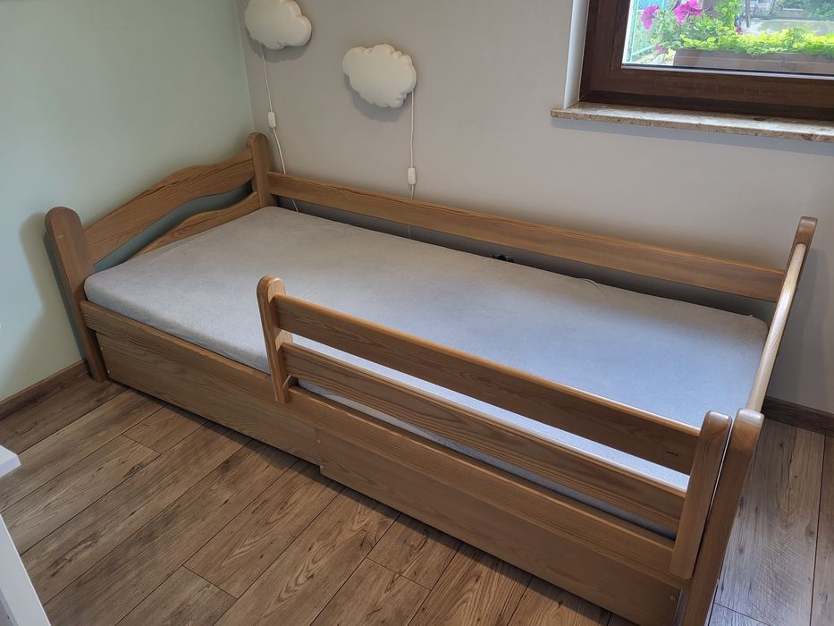 Łóżko dziecie drewniane
