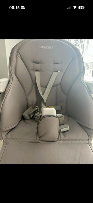 Bujaczek i krzesełko do karmienia.