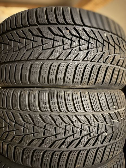 235/35-19 Hankook winter evo3