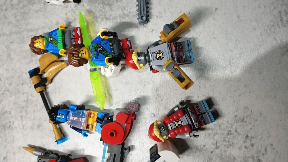 10 figurek LEGO Dreamz