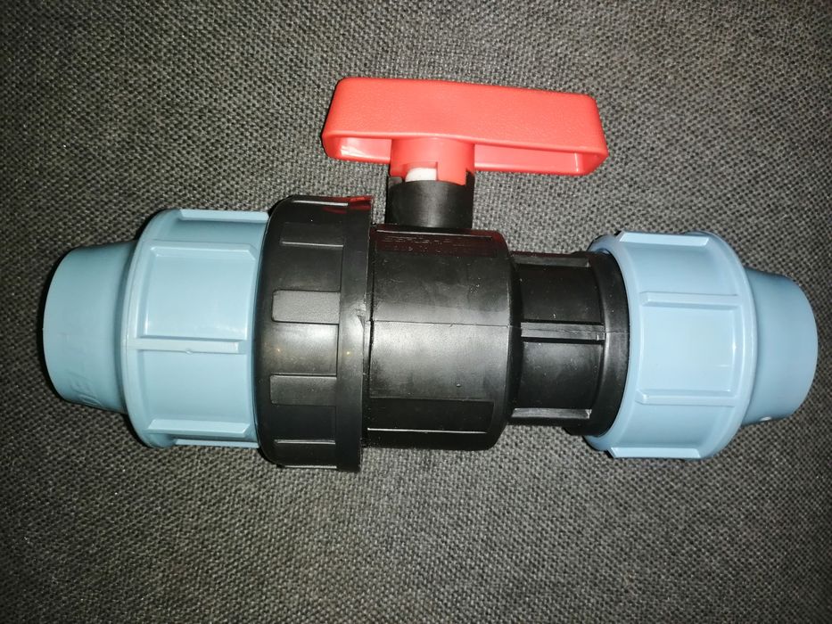 Кран кульовий пластиковий для води 40*40 та 32*32