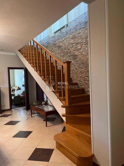Продаж будинку 1 120 $ за м²  з басейном Хотянівка, газ, підвал, Вишгородський р-н