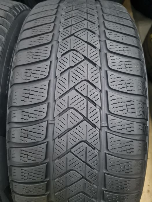 225/60R17 Pirelli Sottozero 3. 2023r.