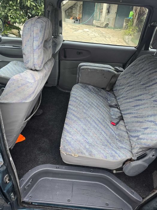 Mitsubishi space gear 8 lugares