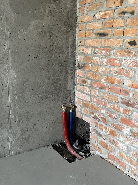 Продам 3к квартиру в Києві біля ТРЦ Ретровіль!