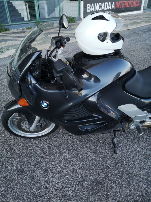 BMW K 1200 RS com check up feito na BMW