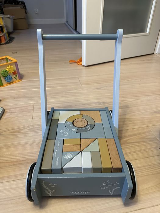 Pchacz drewniany / klocki Little Dutch