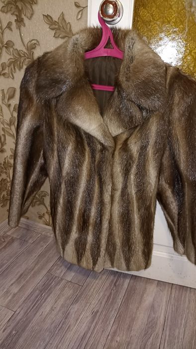 Продам красивую шубу.
