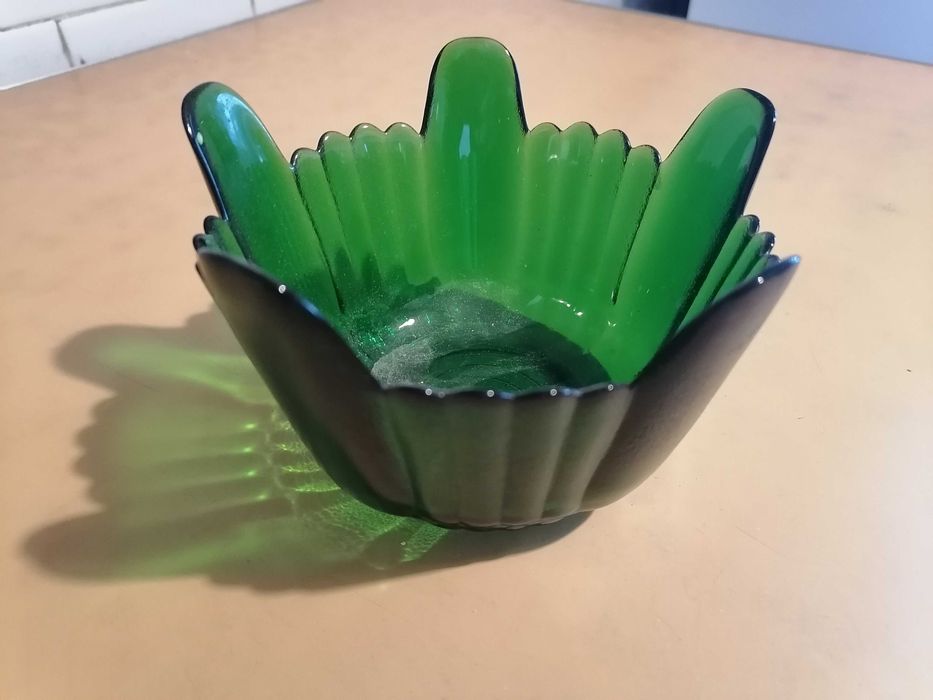 Продам конфетницу