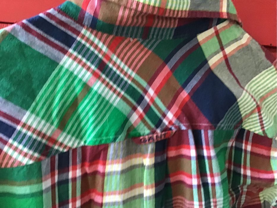 Camisa GANT original. 38 Portes CTT  incluídos.