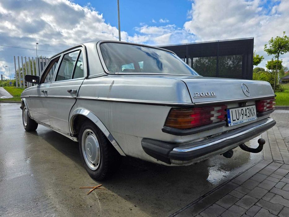 Mercedes W123  200 D rocznik 1981