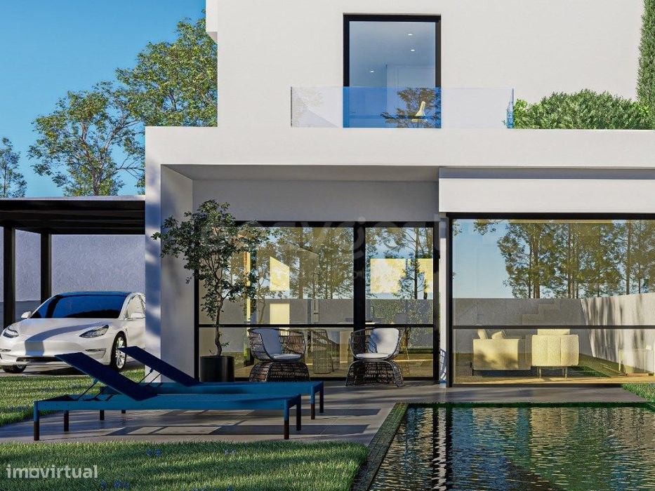 Lote 425 m2 para construção de moradia com 3 pisos, garagem e piscina