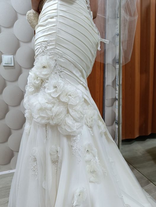 Продам свадебное платье новое