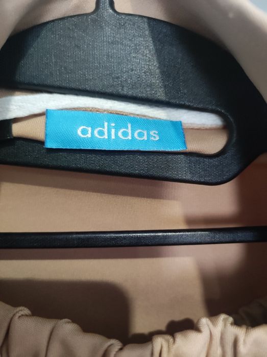 Dres        Adidas