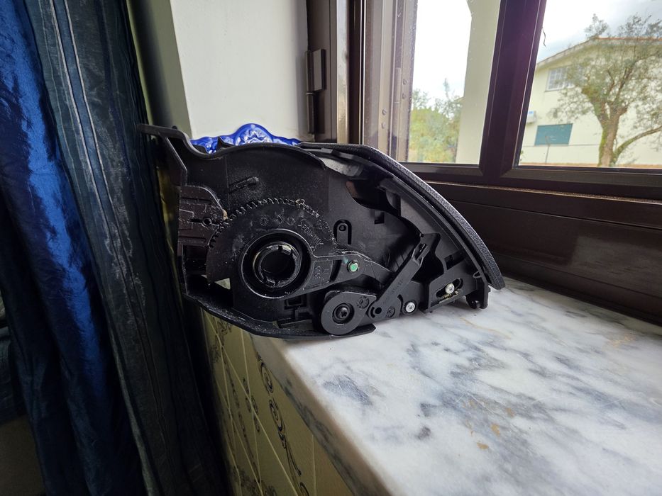 Display Rádio Original W204 - trás de volta a música da tua vida!