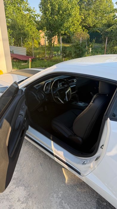 Продаю Chevrolet Camaro RS