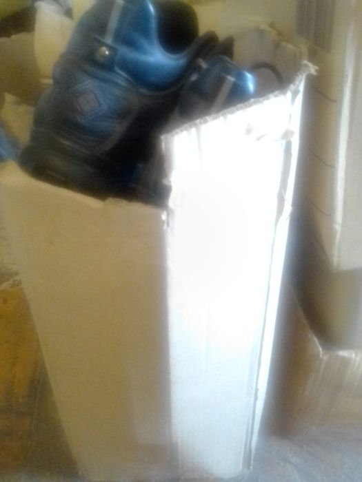 Коробка мужской обуви