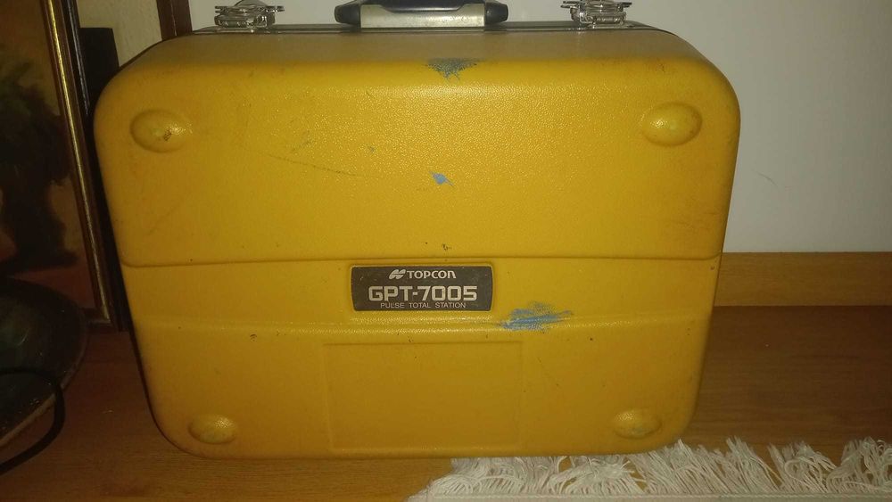 Vende-se Estação Total TOPCON GPT 7005 - BOM PREÇO