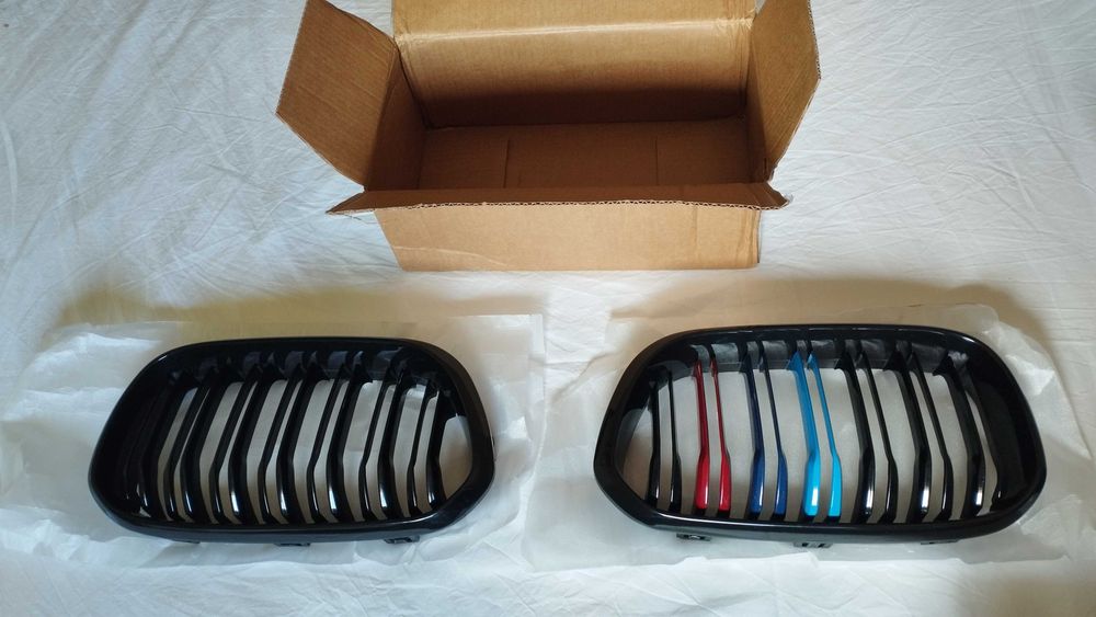 Grelhas / Rins BMW Série 1 F20 LCI Preto Brilhante Cores M