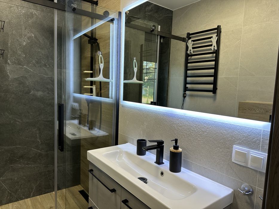 Willa pod lasem do 8 osób | 100 zł/os./doba | Jacuzzi + sauna + basen + kominek w cenie