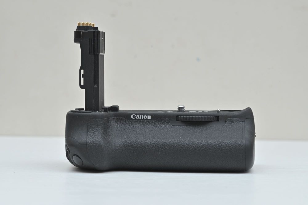 Canon BG-E21 Battery Grip for EOS 6D Mark II оригінал бустер