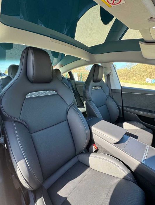 Tesla Model 3 2025