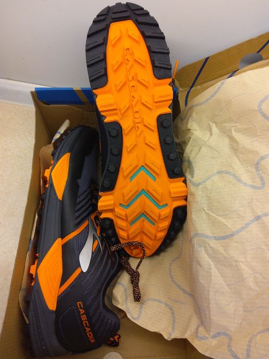 Трейлові кросівки Brooks Cascadia  13