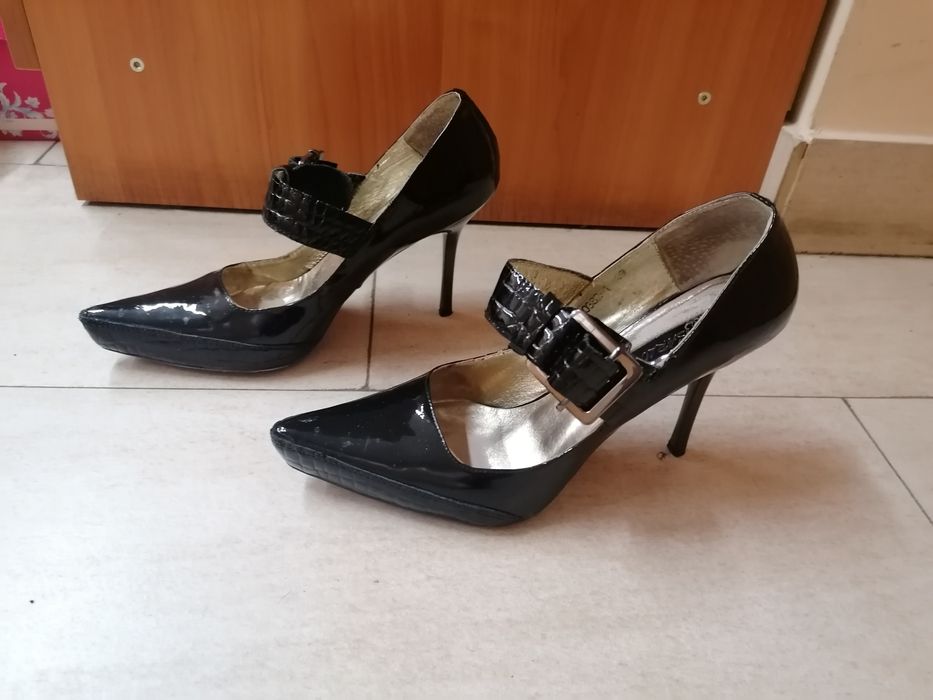 Туфли кожаные лаковые 37 р!