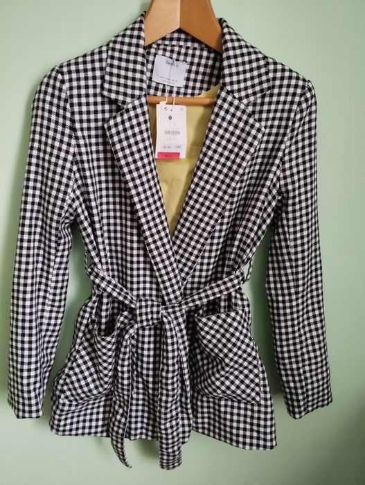 Новий двубортний піджак "назапах " під пояс від Bershka