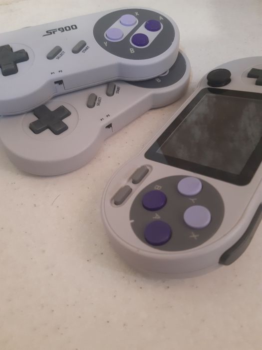 Ігрова консоль SF2000.