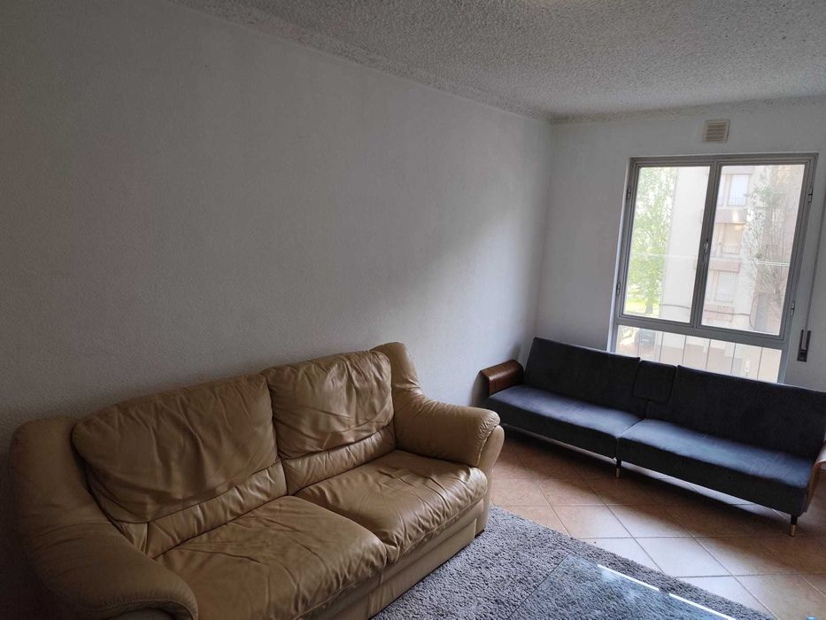 Stylish & Comfy Sofas for Sale – Great Condition & Price!"