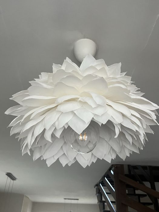 Lampa kwiat z włoskiej krepiny
