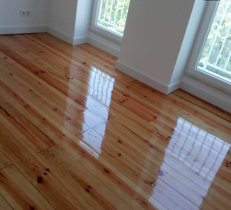 #Afagadores chão tacos e envernizamento