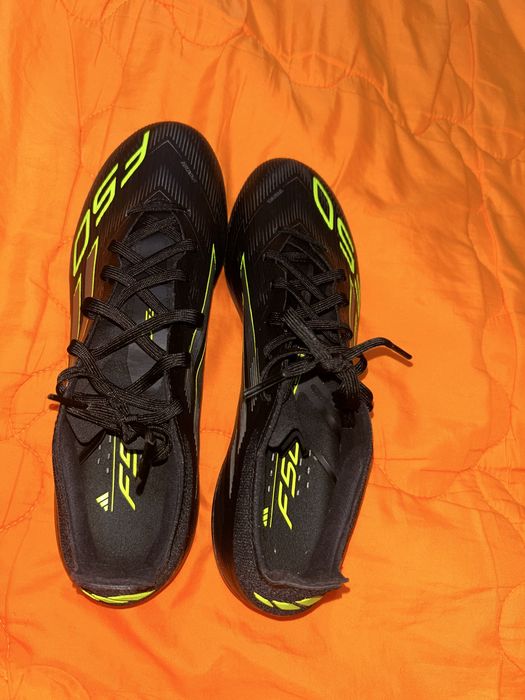 Chuteira Adidas F50
