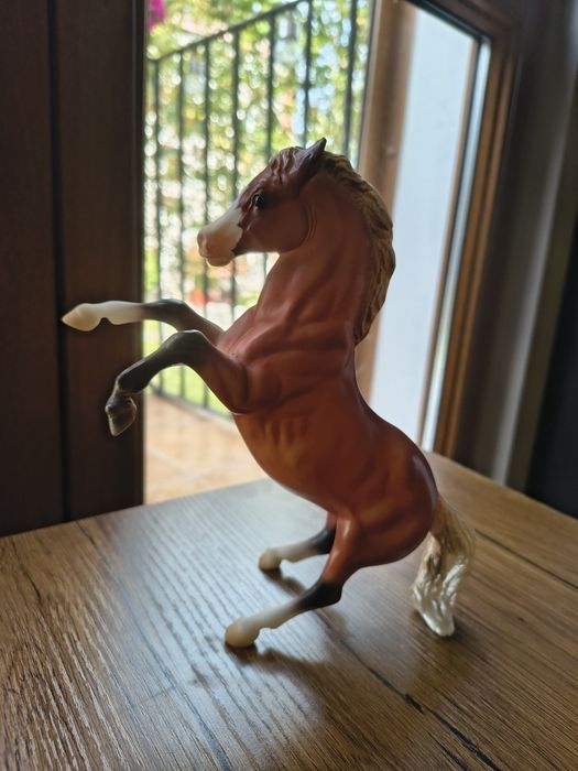 Breyer Classics 947 - Koń mustang srebrno-gniady