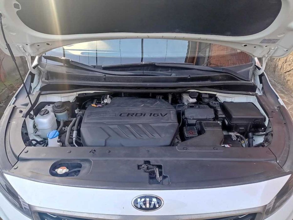 Kia Carnival 2018 сімейний автомобіль