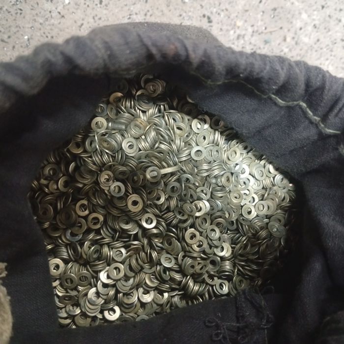 Продам шайбы металлические.