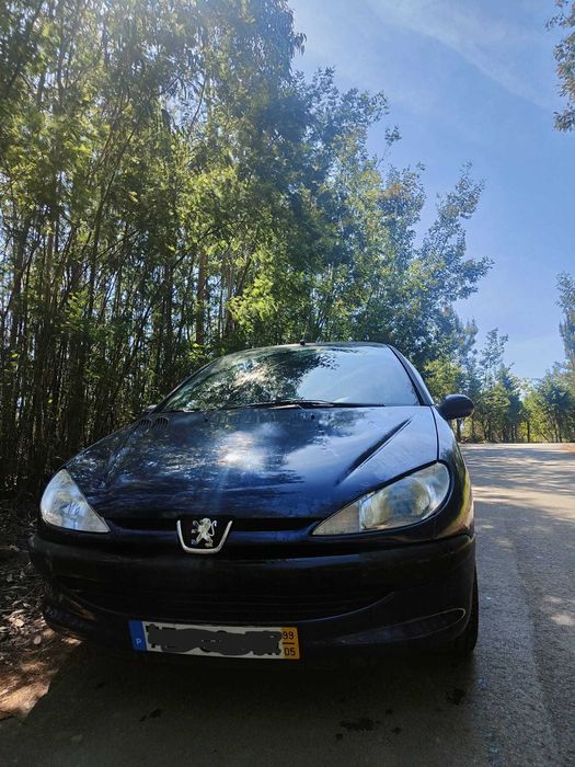PEUGEOT 206 de 1999 (bem estimado)