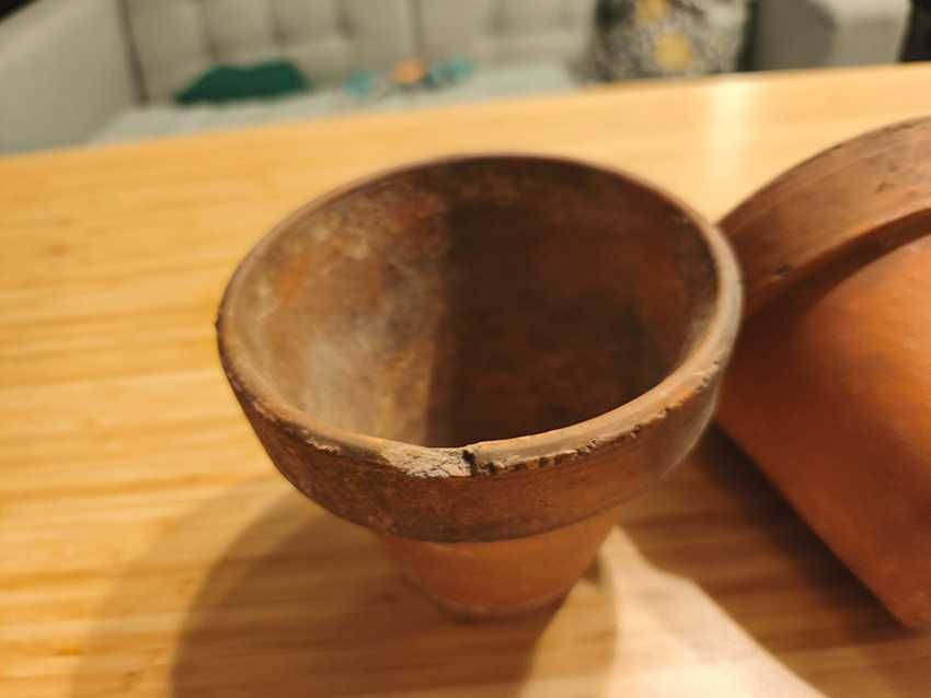 Zestaw dwóch glinianych doniczek śr 12 cm