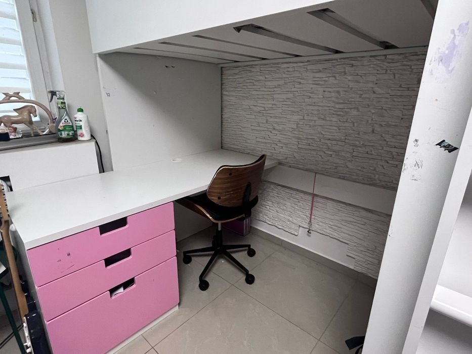 Łóżko pietrowe Ikea z biurkiem I regalem