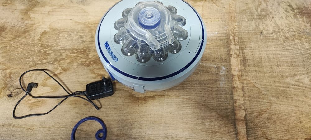 Robô limpa piscinas wetrunner (botão de ligar sem vedante)