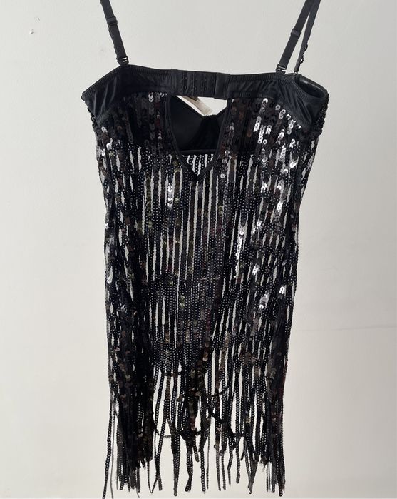 Camisola preta de lantejoulas