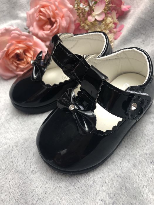 Buciki lakierki 18 do sukienki eleganckie czułenka