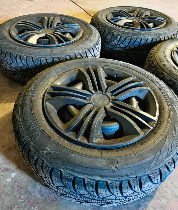 Зимние колеса в сборе 185/70 R14 Идеал + Колпаки