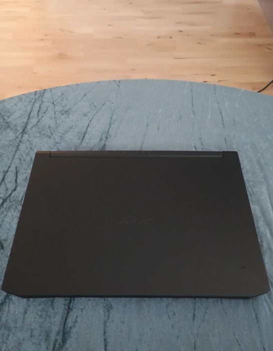 Acer Nitro V  Polecam