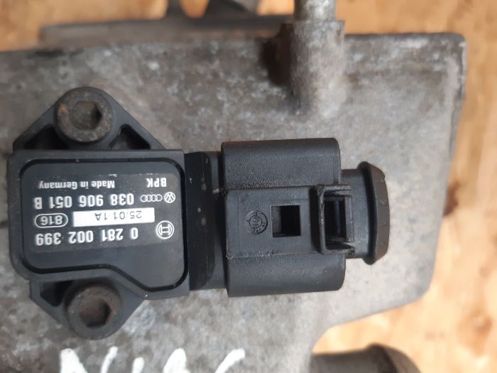 Intercooler/ chłodnica powietrza Audi A4 B6 2.5 TDI