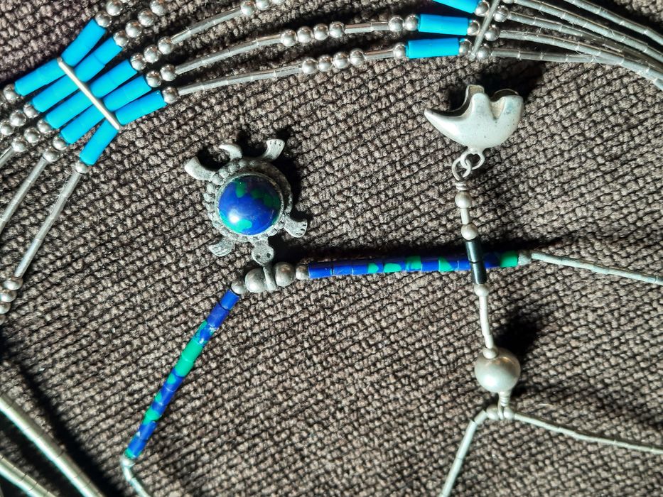 Silver liquid navajo